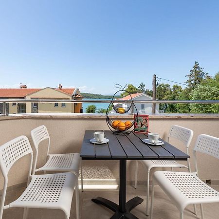 Apartments Sucic 2 Солине Экстерьер фото