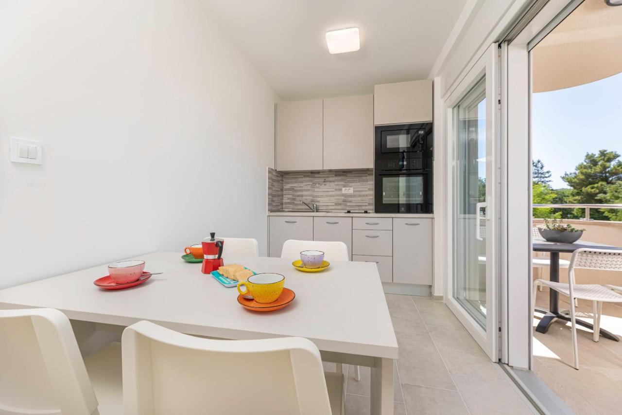 Apartments Sucic 2 Солине Экстерьер фото
