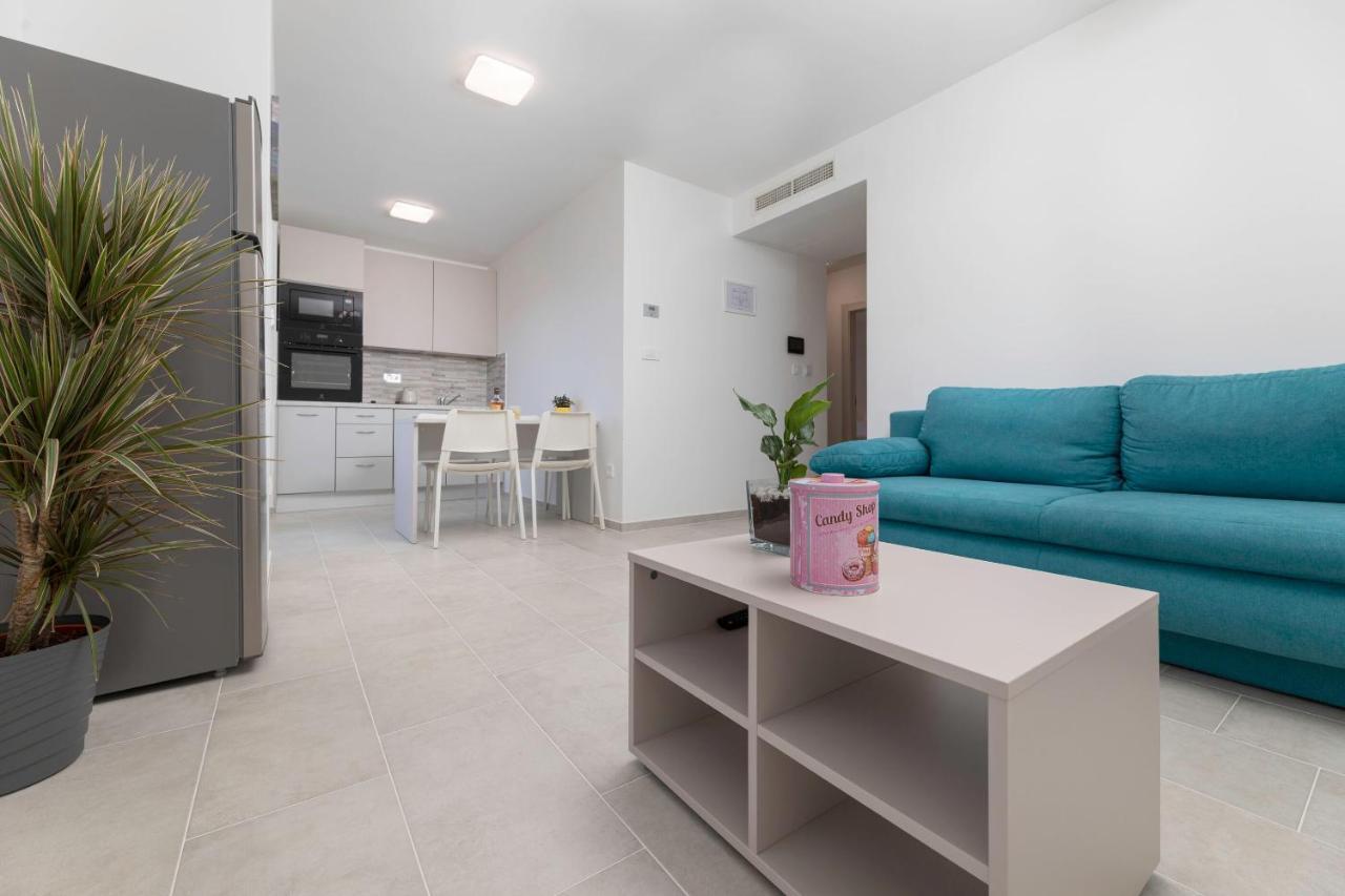 Apartments Sucic 2 Солине Экстерьер фото