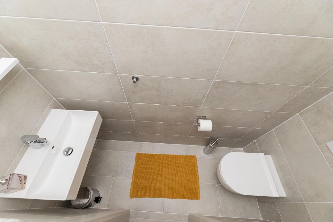 Apartments Sucic 2 Солине Экстерьер фото