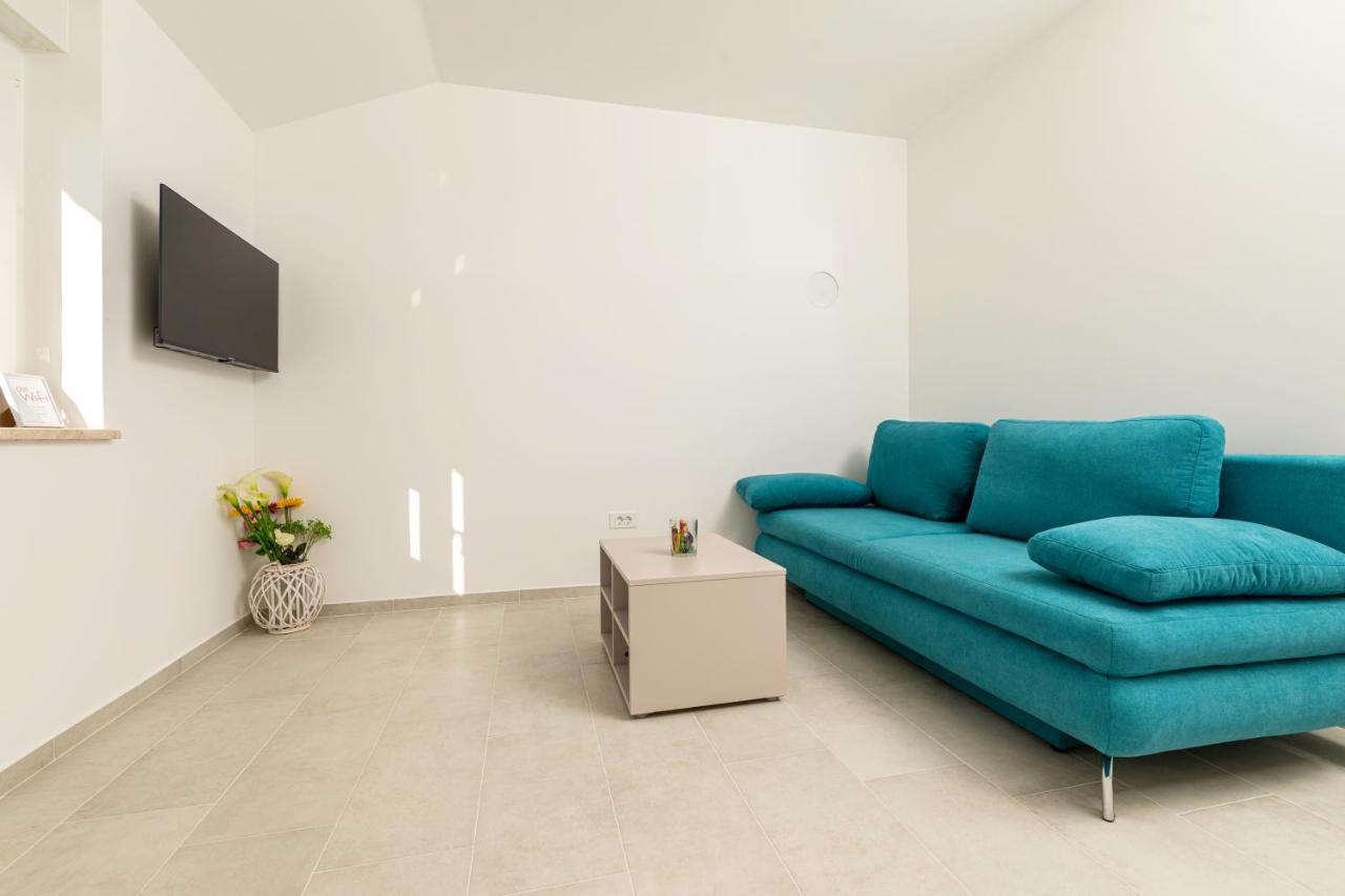 Apartments Sucic 2 Солине Экстерьер фото