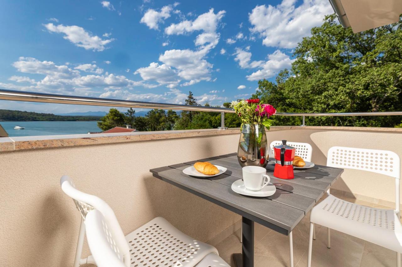 Apartments Sucic 2 Солине Экстерьер фото
